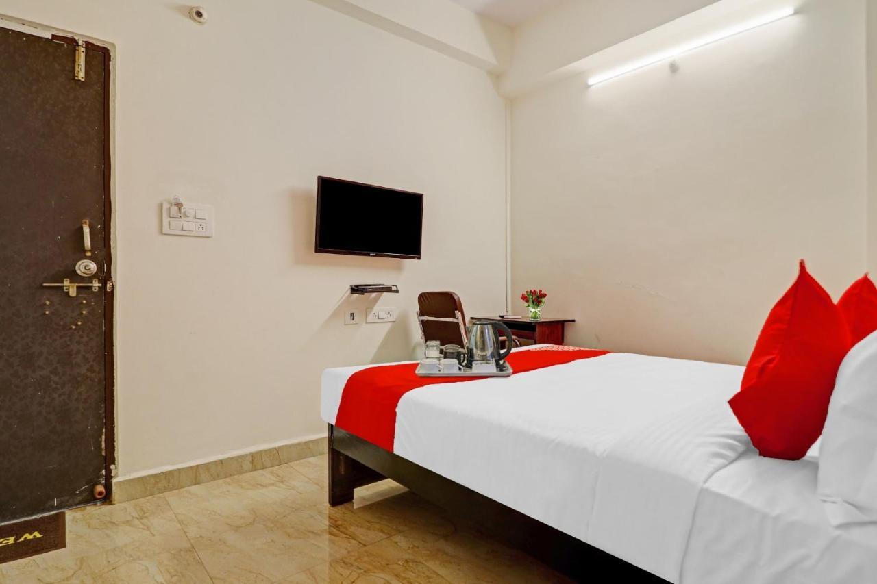 Oyo Happy Stay Hotels Hyderabad Esterno foto
