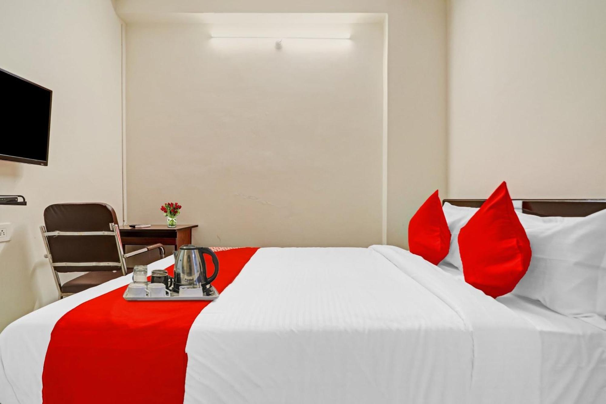 Oyo Happy Stay Hotels Hyderabad Esterno foto